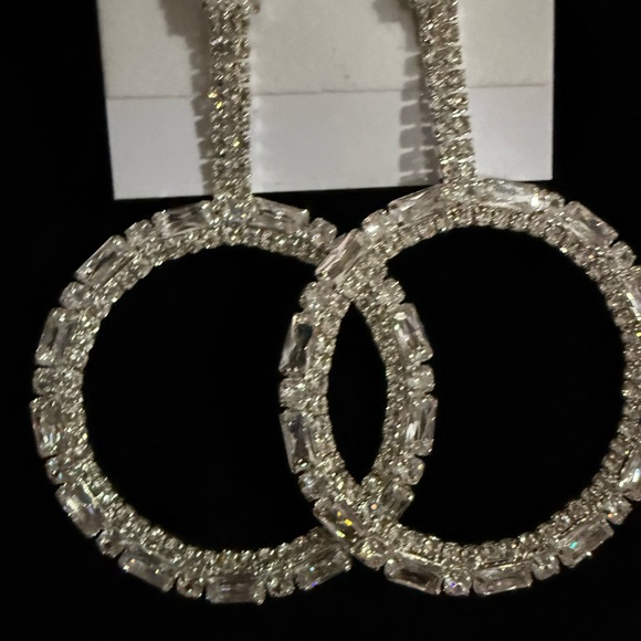 Elegant Silver cubic zirconia, baguette Hoop Earrings - Picture 3 of 9